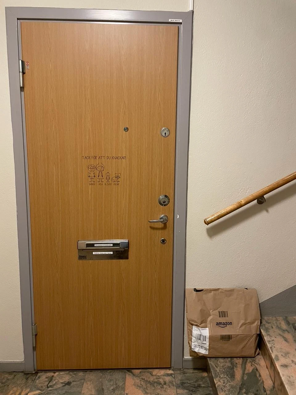 Paket lämnat vid dörr